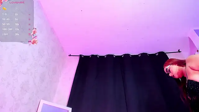 NAHIARA LEE online show from September 17, 11:56 am