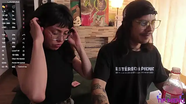 Snapshot of shamelesss_ chatting on October 22, 9:25 pm shamelesss online show from October 22, 9:25 pm