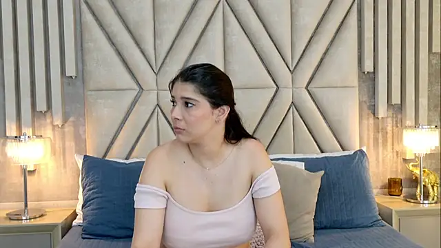 MilaRux online show from March 5, 5:18 pm