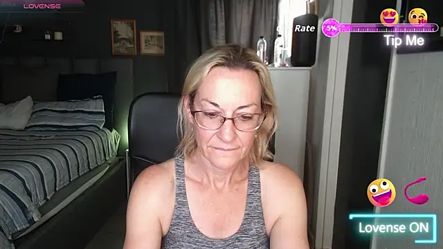 boeslaboes1 online show from September 14, 6:01 am