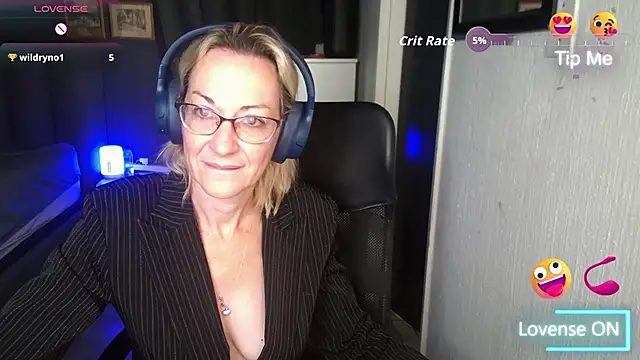 boeslaboes1 online show from September 29, 2:27 am