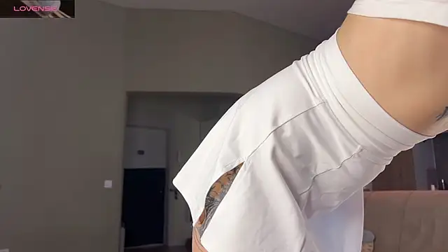 Snapshot of Shyrubate chatting on March 3, 5:31 am Shyrubate online show from March 3, 5:31 am