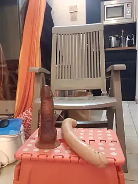 LuluEros online show from November 15, 6:00 am