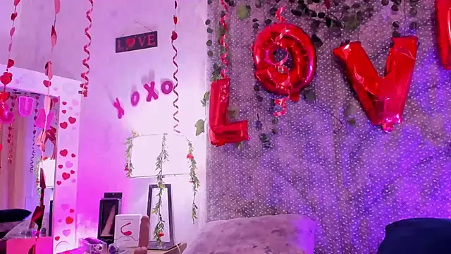 VeronicaOlson  online show from February 14, 4:47 am