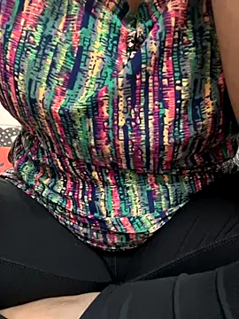 Red-Magic-25 online show from November 28, 7:00 am