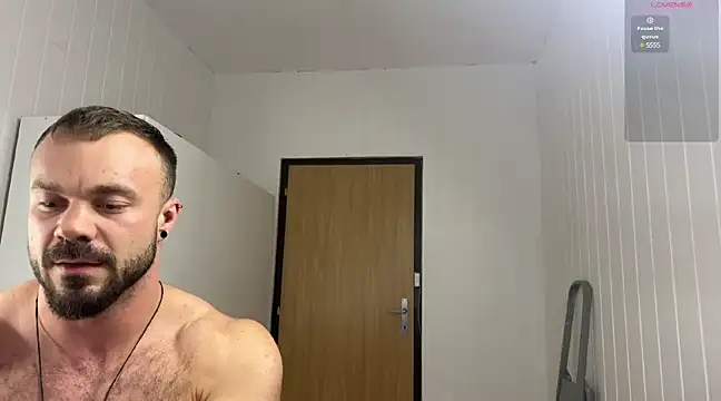 Snapshot of wannaseeyoursmile chatting on March 1, 1:29 pm wannaseeyoursmile online show from March 1, 1:29 pm