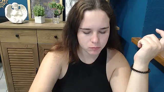 mini girly online show from September 19, 7:32 am