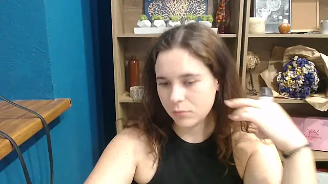 mini girly online show from September 24, 1:25 pm