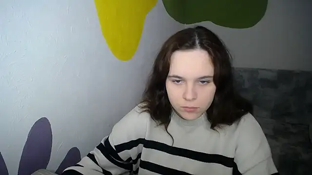 mini girly online show from December 4, 1:09 pm