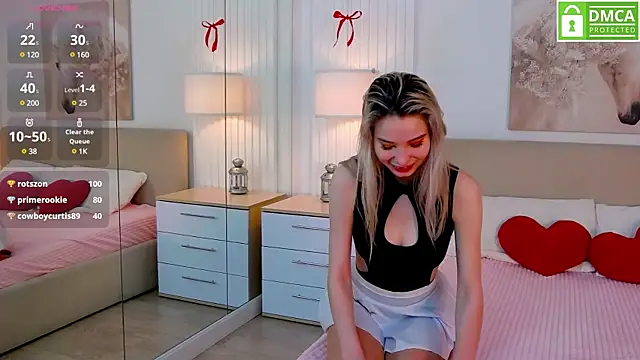 Emma plux online show from February 17, 7:04 am