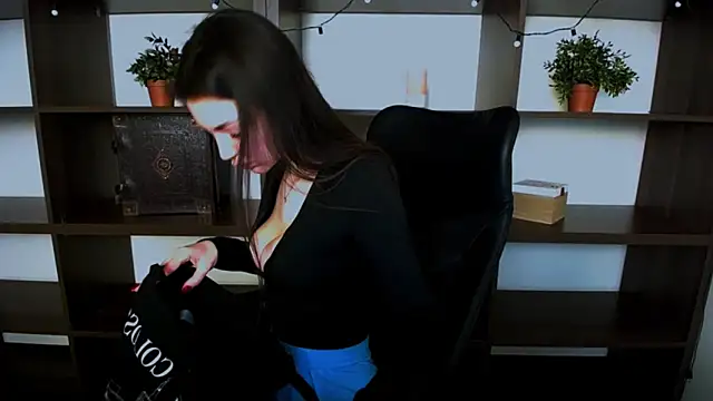 Lexi Jous online show from February 27, 1:07 pm