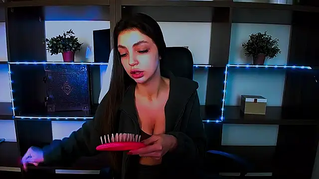 Lexi Jous online show from March 15, 2:45 pm