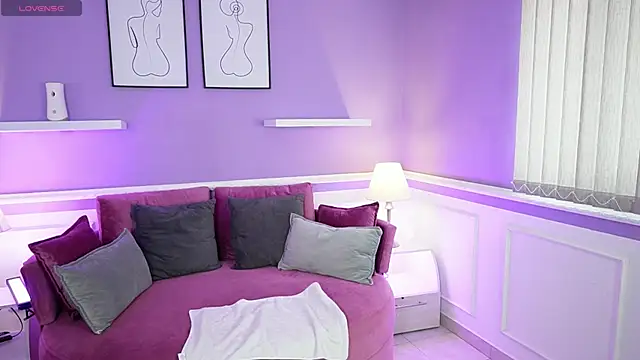 Snapshot of Emma_Walkerr_ chatting on March 17, 7:04 pm Emma Walkerr online show from March 17, 7:04 pm