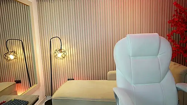 Snapshot of Emma_Walkerr_ chatting on September 10, 7:03 pm Emma Walkerr online show from September 10, 7:03 pm