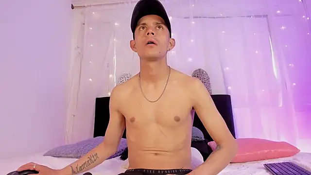 Bonny and carrot online show from November 19, 7:14 pm