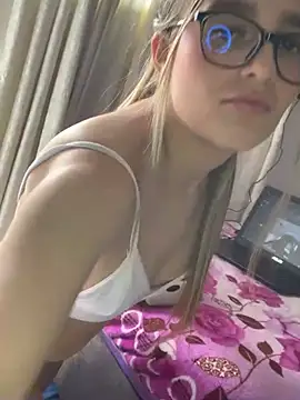 LunaShine  online show from February 16, 6:21 pm