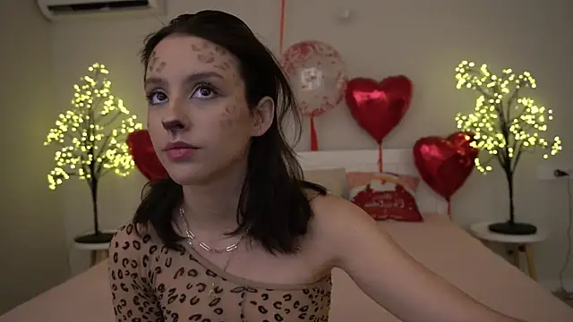 Snapshot of AnnaElys chatting on February 18, 9:31 pm AnnaElys online show from February 18, 9:31 pm