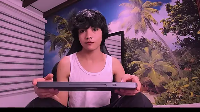 AllanYong18 online show from February 2, 3:32 am