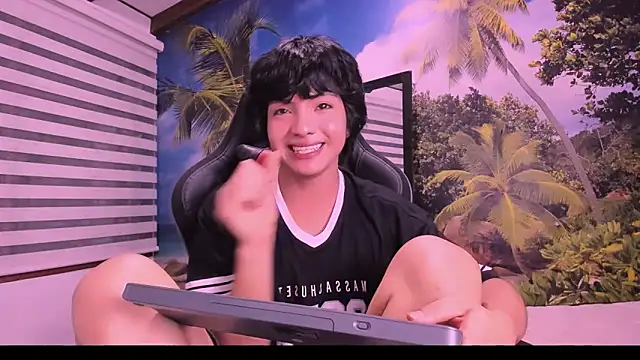 AllanYong18 online show from February 11, 5:47 am