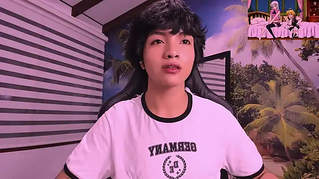 AllanYong18 online show from February 20, 6:17 am