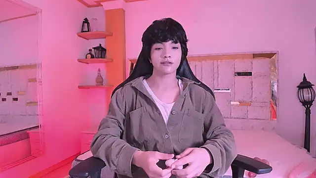 AllanYong18 online show from March 3, 3:19 am