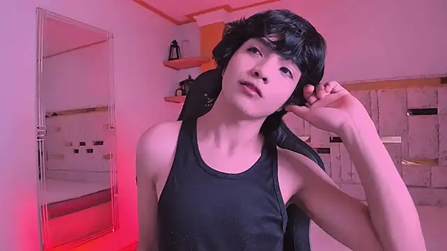 AllanYong18 online show from March 17, 10:49 am