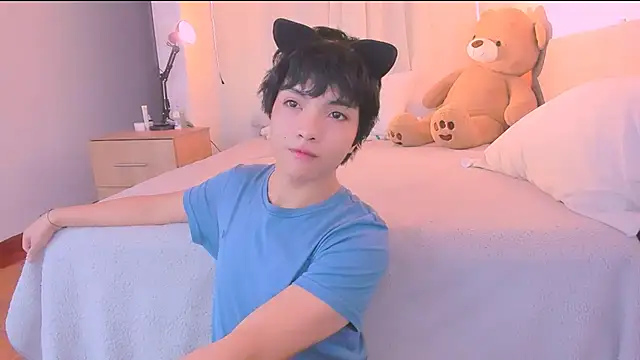 AllanYong18 online show from October 20, 10:05 am