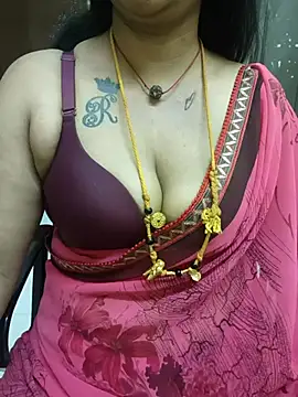 Snapshot of sriyazhini chatting on February 22, 1:24 pm sriyazhini online show from February 22, 1:24 pm