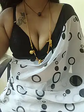 Snapshot of sriyazhini chatting on February 24, 6:49 am sriyazhini online show from February 24, 6:49 am