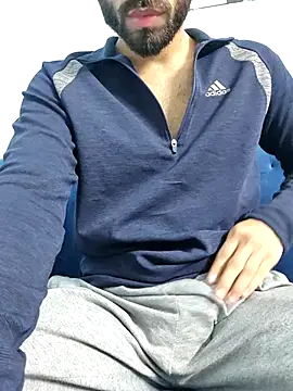 Snapshot of TOPMOON001 chatting on February 18, 11:55 am TOPMOON001 online show from February 18, 11:55 am