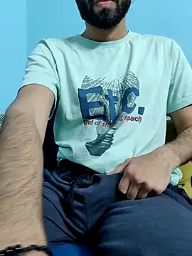 Snapshot of TOPMOON001 chatting on February 27, 11:20 am TOPMOON001 online show from February 27, 11:20 am