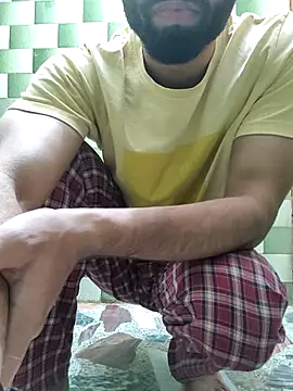 Snapshot of TOPMOON001 chatting on November 6, 5:08 am TOPMOON001 online show from November 6, 5:08 am