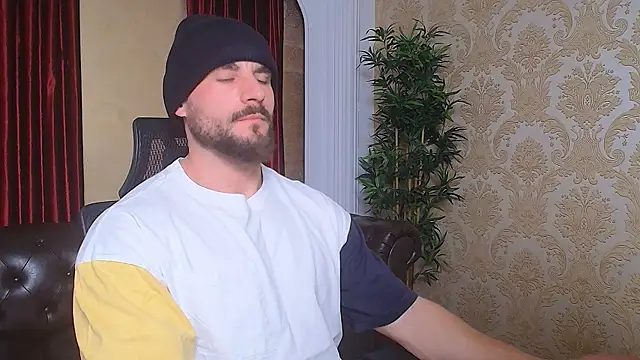 AdamJamesonn online show from March 11, 12:39 pm