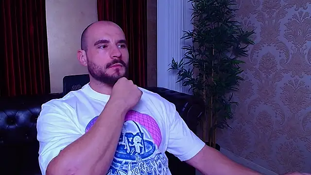 AdamJamesonn online show from September 13, 4:56 am