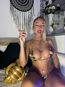 CheekyChels online show from February 24, 7:52 pm