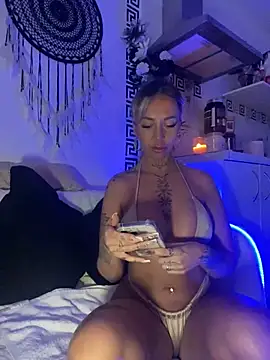 CheekyChels online show from March 6, 3:35 pm