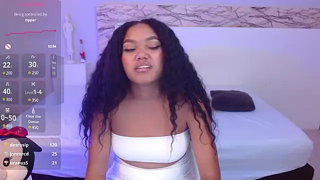 JasmineRose7 online show from March 11, 7:15 am