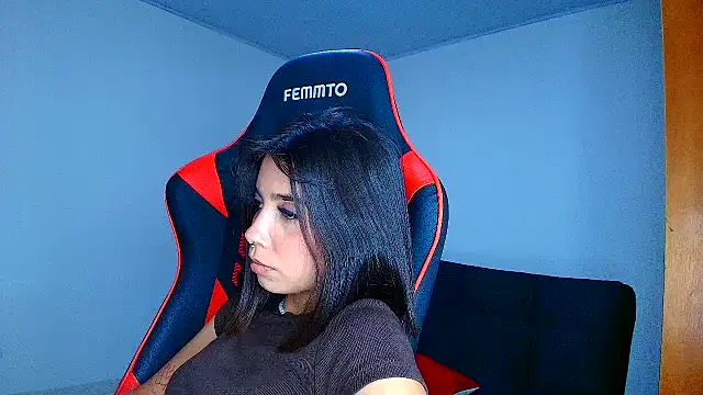 Rousse violett online show from November 4, 9:58 pm