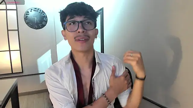 tim  fox online show from September 22, 11:56 am