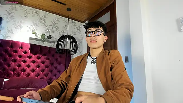 tim  fox online show from October 22, 7:35 pm