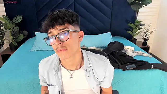 tim  fox online show from November 15, 12:02 pm