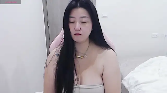 minnie9009 online show from November 18, 8:08 am