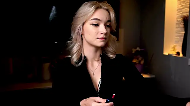 ileanacampbe online show from January 28, 5:00 am