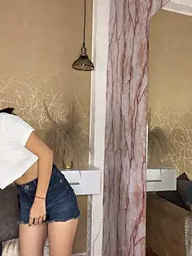 Snapshot of StefanyRousse chatting on March 14, 7:01 pm StefanyRousse online show from March 14, 7:01 pm