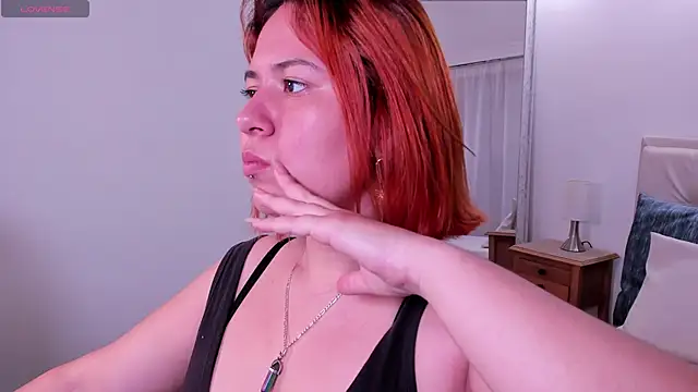 zoes milee online show from February 4, 11:27 am