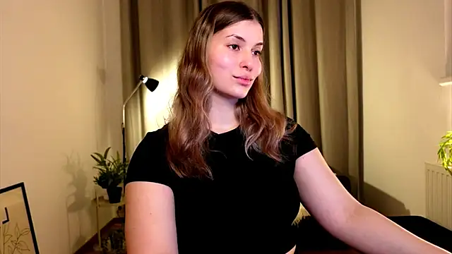 ShyHotNerd online show from January 13, 5:33 pm