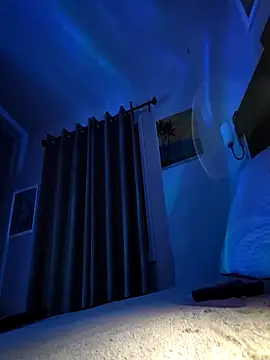 Snapshot of Rzemtsefg chatting on November 15, 10:56 am Rzemtsefg online show from November 15, 10:56 am