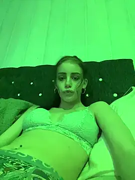 VioletxBlue online show from January 12, 11:15 pm