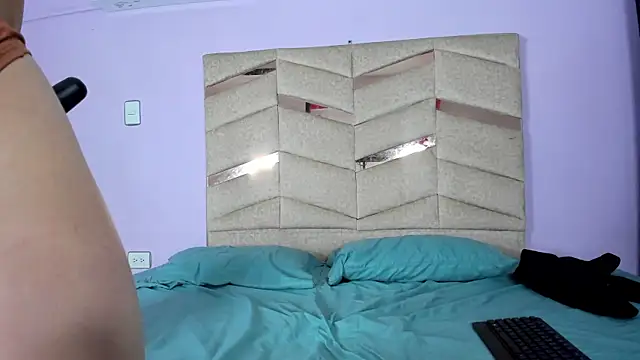 Snapshot of RubiSharqui_ chatting on March 4, 12:22 pm RubiSharqui online show from March 4, 12:22 pm