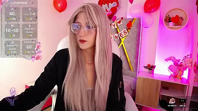 SussanHottye1  online show from February 18, 9:43 am